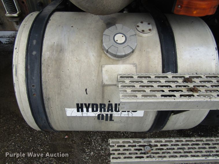 image for item EU9701 1991 Mack CH613 tank truck