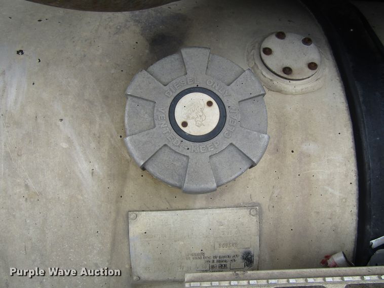 image for item EU9701 1991 Mack CH613 tank truck