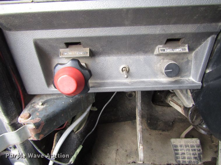 image for item EU9701 1991 Mack CH613 tank truck