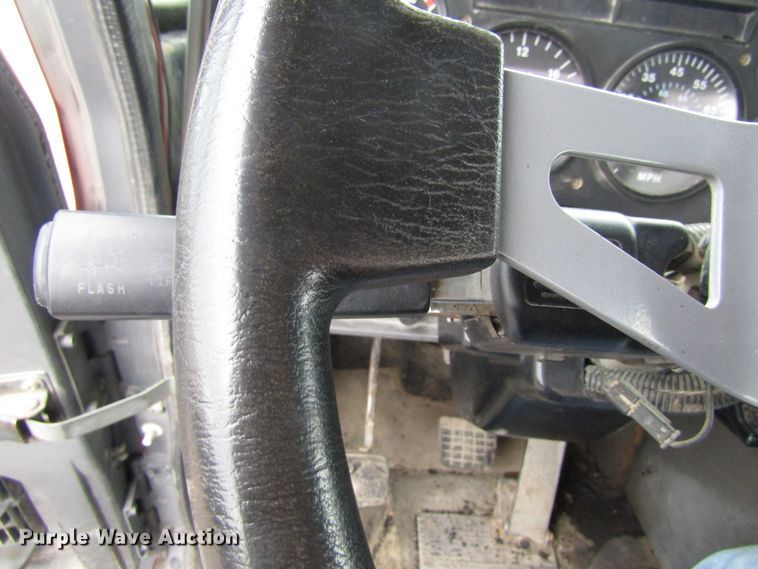 image for item EU9701 1991 Mack CH613 tank truck