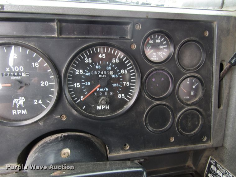 image for item EU9701 1991 Mack CH613 tank truck