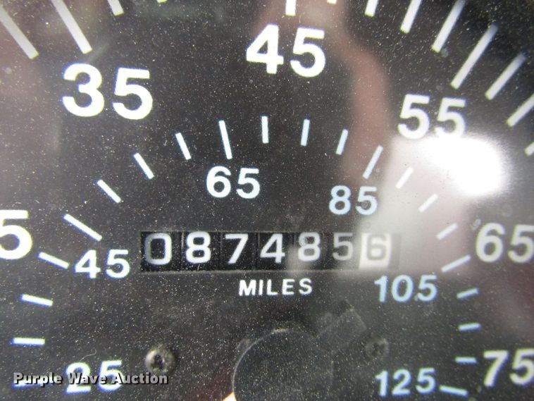 image for item EU9701 1991 Mack CH613 tank truck