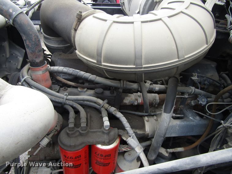 image for item EU9701 1991 Mack CH613 tank truck