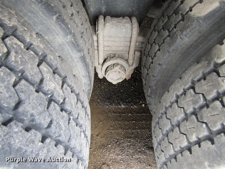 image for item EU9701 1991 Mack CH613 tank truck