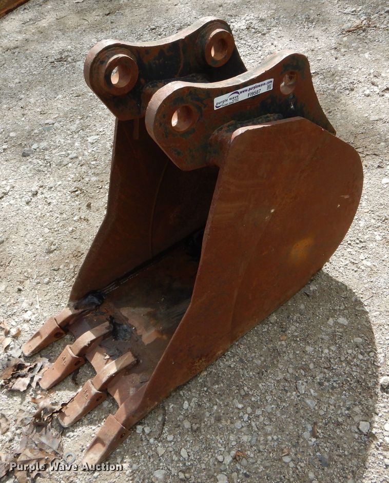 image for item FI9587 19"W excavator bucket