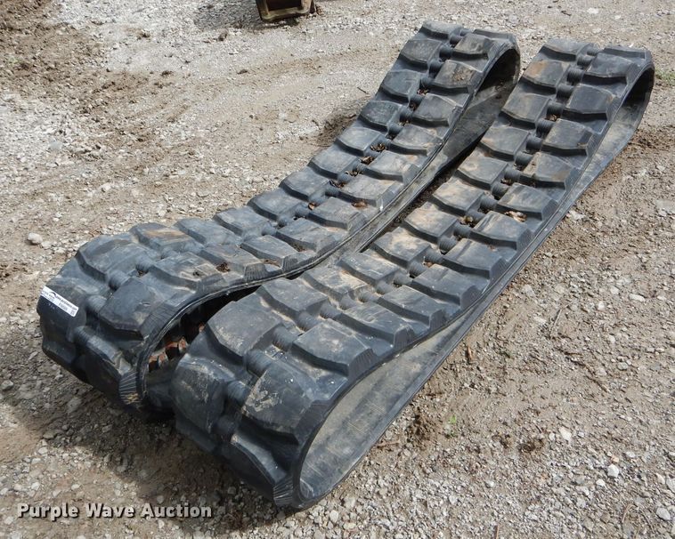 image for item FI9589 Skid steer tracks
