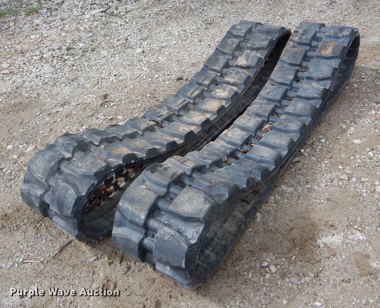 image for item FI9589 Skid steer tracks