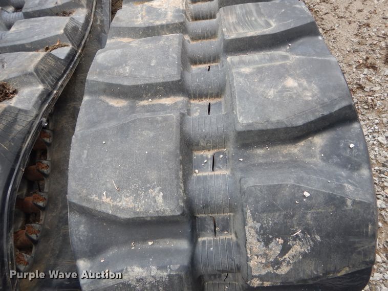 image for item FI9589 Skid steer tracks