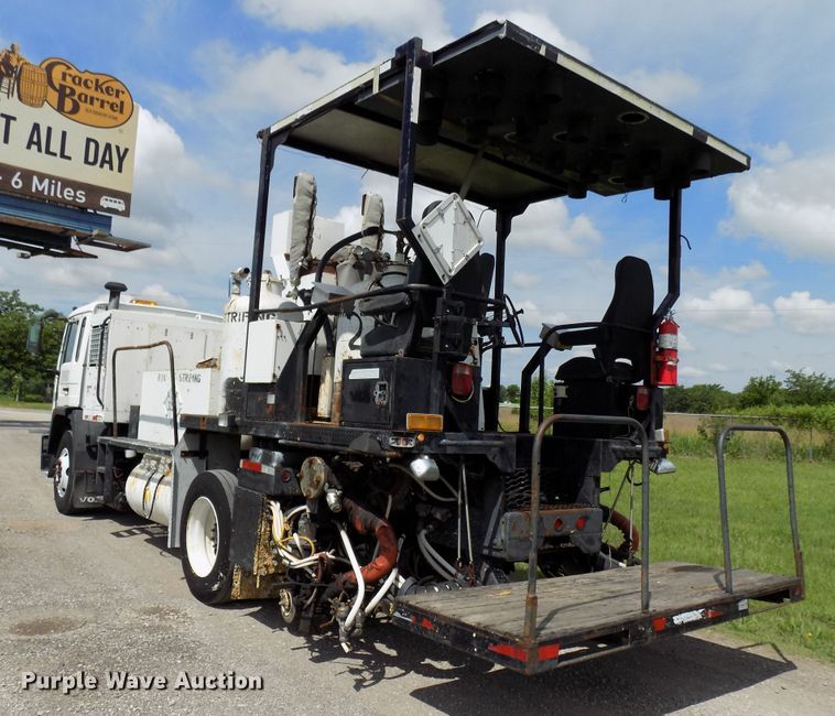 image for item FI9780 1997 Volvo FE paint striping truck