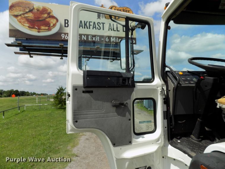 image for item FI9780 1997 Volvo FE paint striping truck