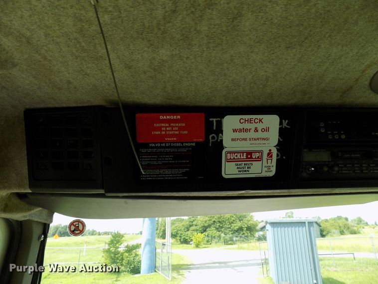 image for item FI9780 1997 Volvo FE paint striping truck