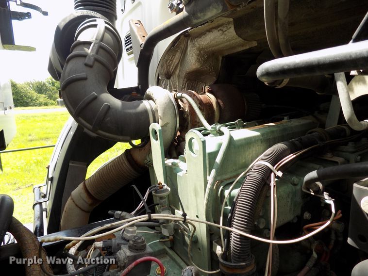 image for item FI9780 1997 Volvo FE paint striping truck