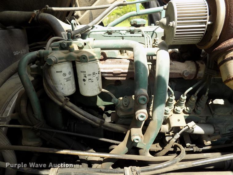 image for item FI9780 1997 Volvo FE paint striping truck