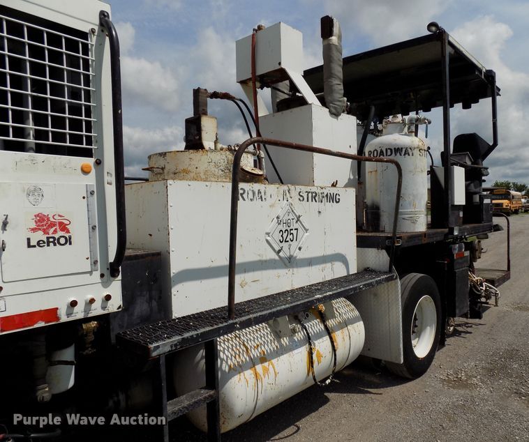 image for item FI9780 1997 Volvo FE paint striping truck