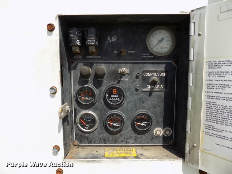 image for item FI9780 1997 Volvo FE paint striping truck