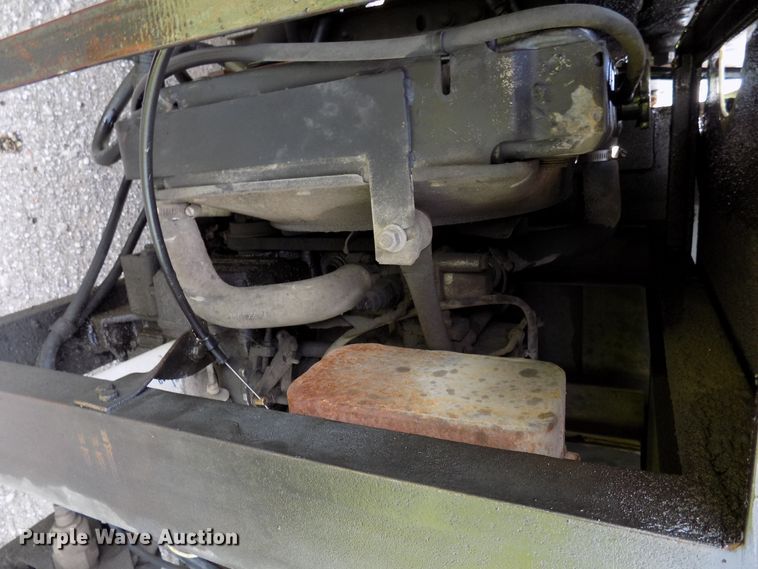 image for item FI9780 1997 Volvo FE paint striping truck