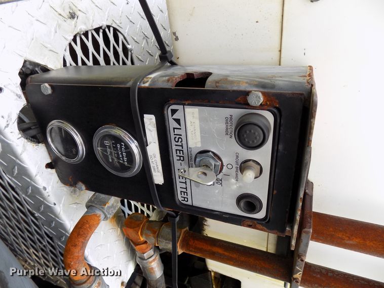 image for item FI9780 1997 Volvo FE paint striping truck