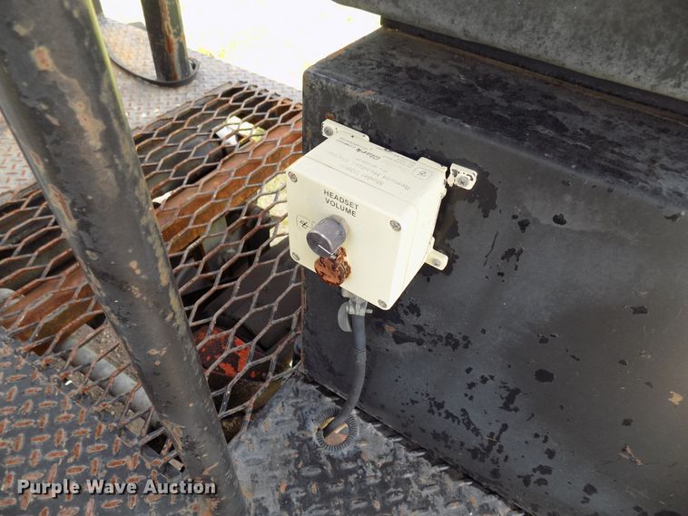 image for item FI9780 1997 Volvo FE paint striping truck