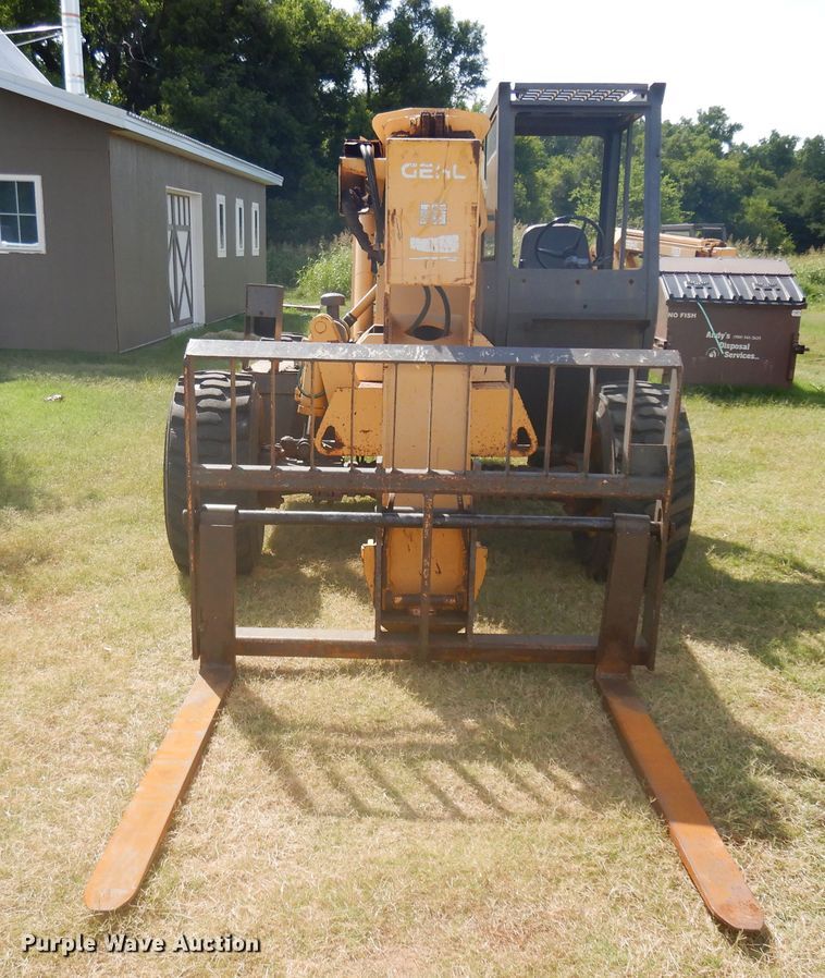 image for item FI9888 1999 Gehl 553 telehandler