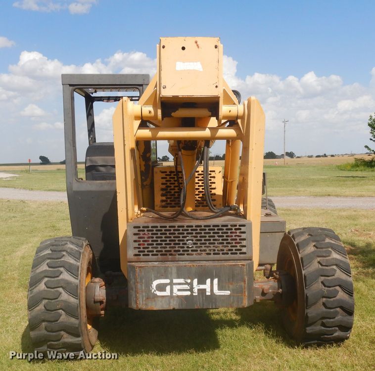 image for item FI9888 1999 Gehl 553 telehandler