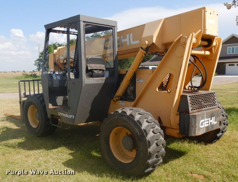 image for item FI9888 1999 Gehl 553 telehandler