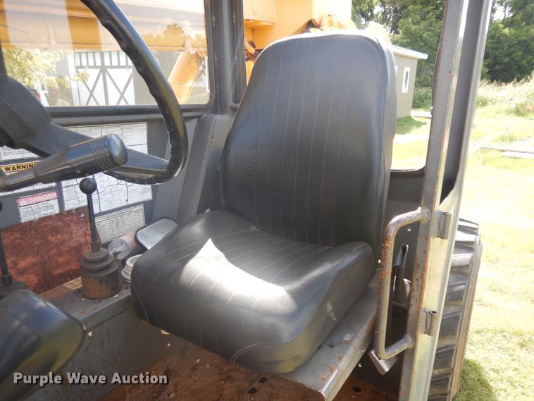 image for item FI9888 1999 Gehl 553 telehandler