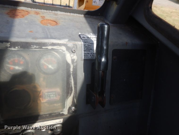 image for item FI9888 1999 Gehl 553 telehandler