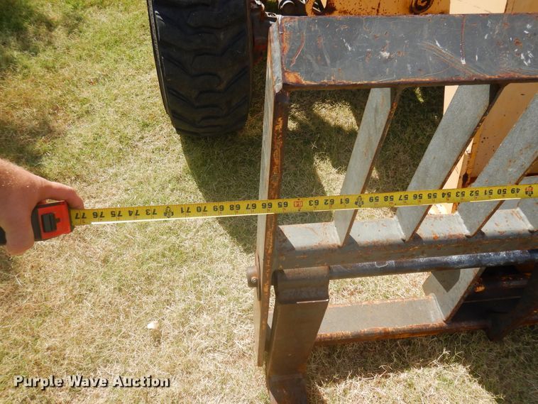 image for item FI9888 1999 Gehl 553 telehandler