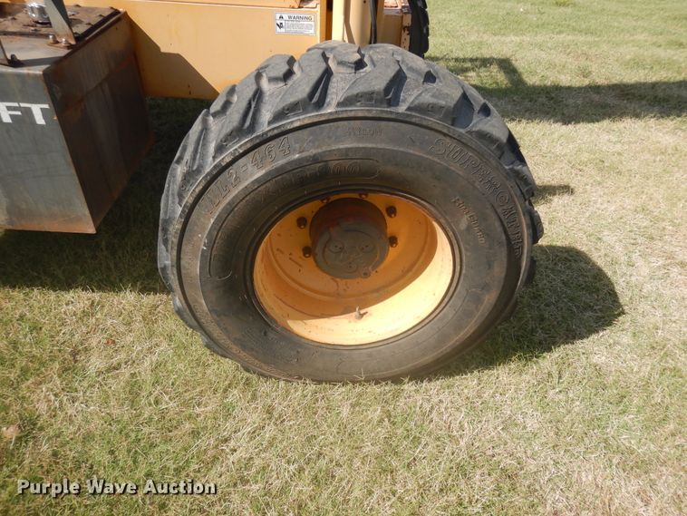 image for item FI9888 1999 Gehl 553 telehandler