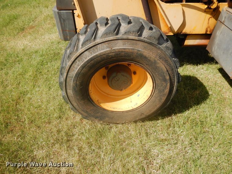 image for item FI9888 1999 Gehl 553 telehandler