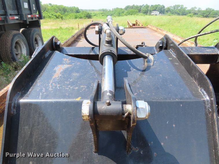 image for item FJ9142 66"W skid steer grapple bucket