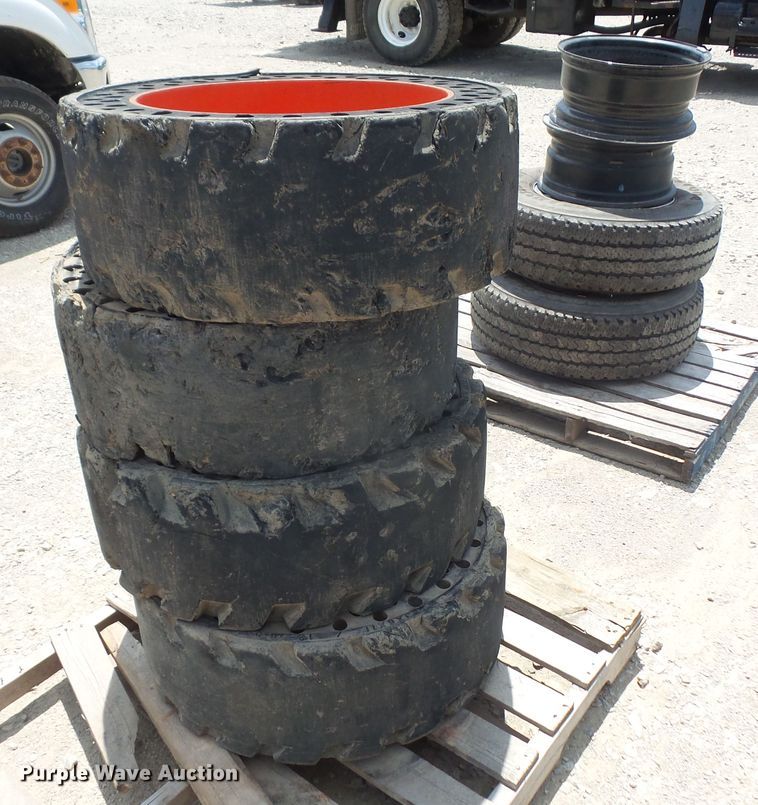 image for item FJ9153 (6) tires and wheels