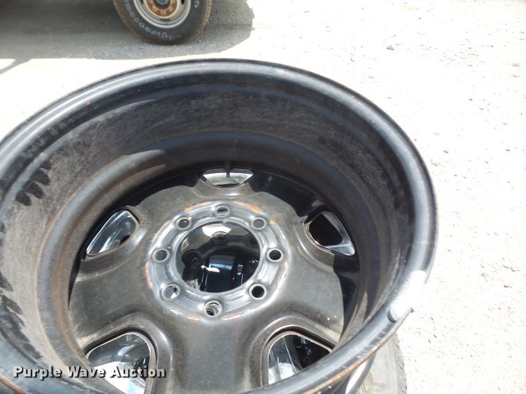 image for item FJ9153 (6) tires and wheels
