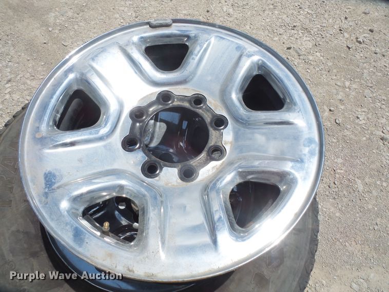 image for item FJ9153 (6) tires and wheels