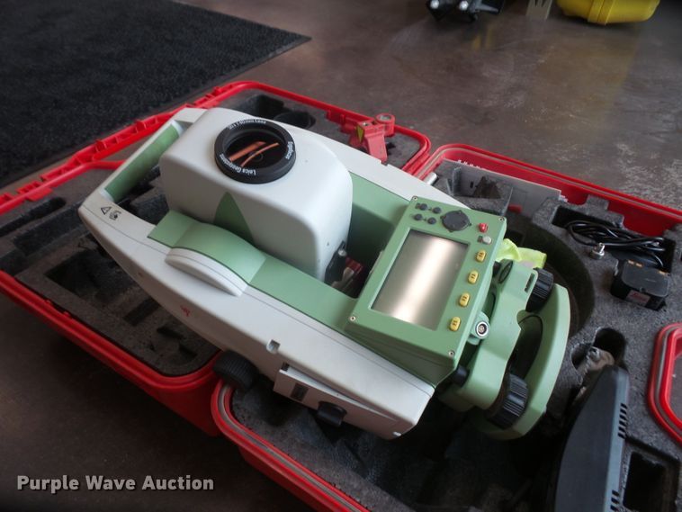 image for item FJ9157 Leica TS02 Plus total station