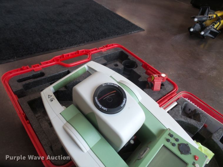 image for item FJ9157 Leica TS02 Plus total station