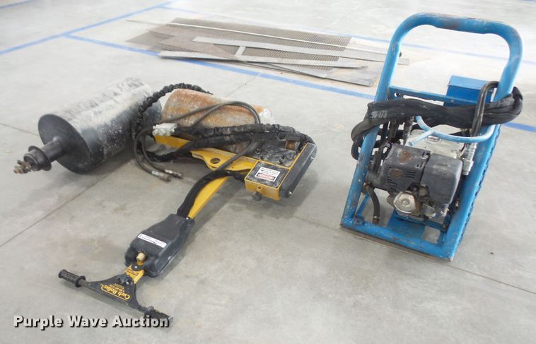 image for item FJ9160 Curb roller with Bunyen hydraulic power pack