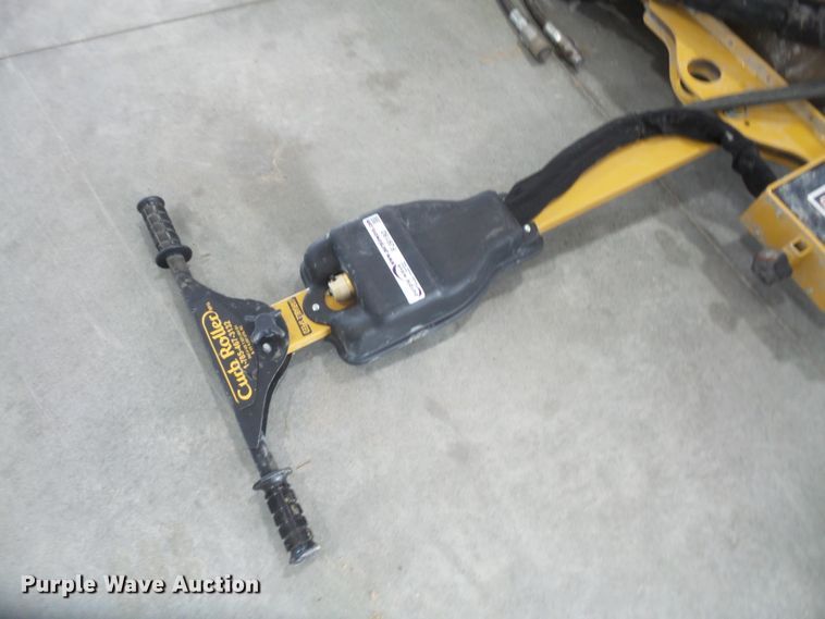 image for item FJ9160 Curb roller with Bunyen hydraulic power pack