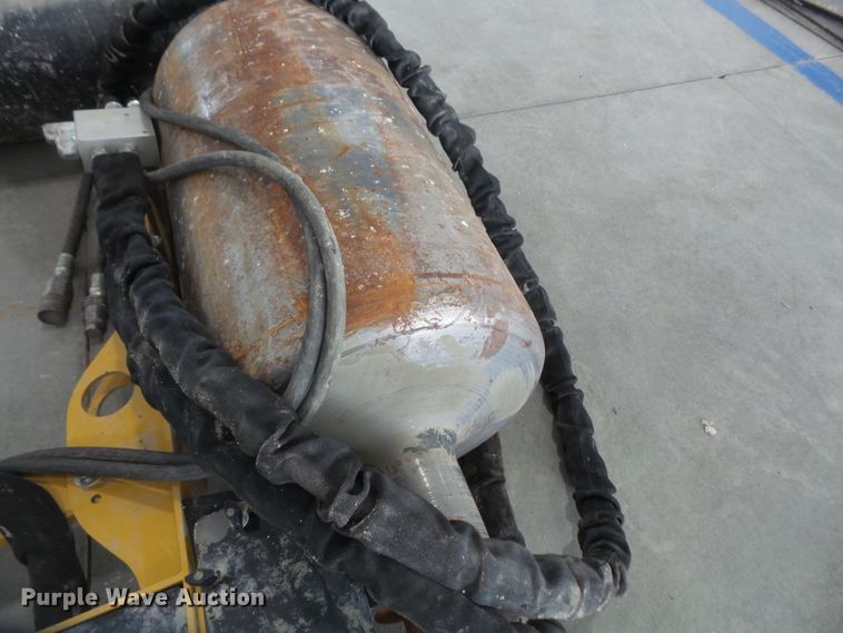 image for item FJ9160 Curb roller with Bunyen hydraulic power pack