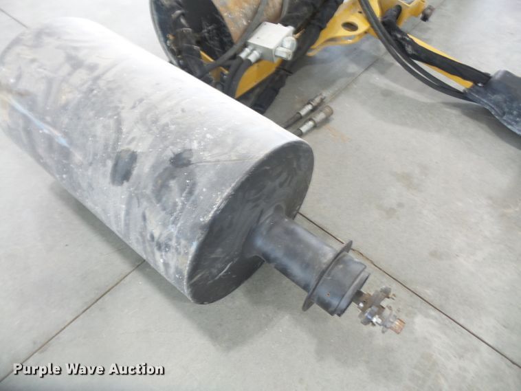 image for item FJ9160 Curb roller with Bunyen hydraulic power pack