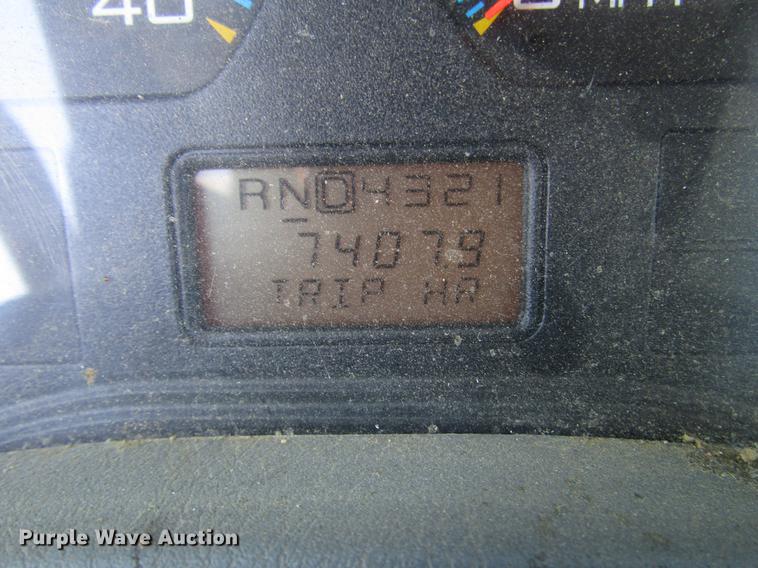 image for item FJ9678 2006 International 4300 digger derrick truck