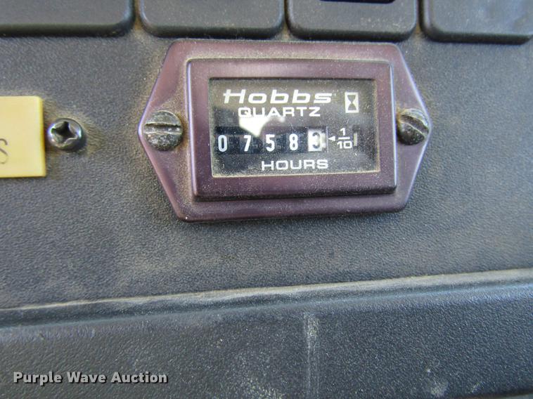 image for item FJ9678 2006 International 4300 digger derrick truck