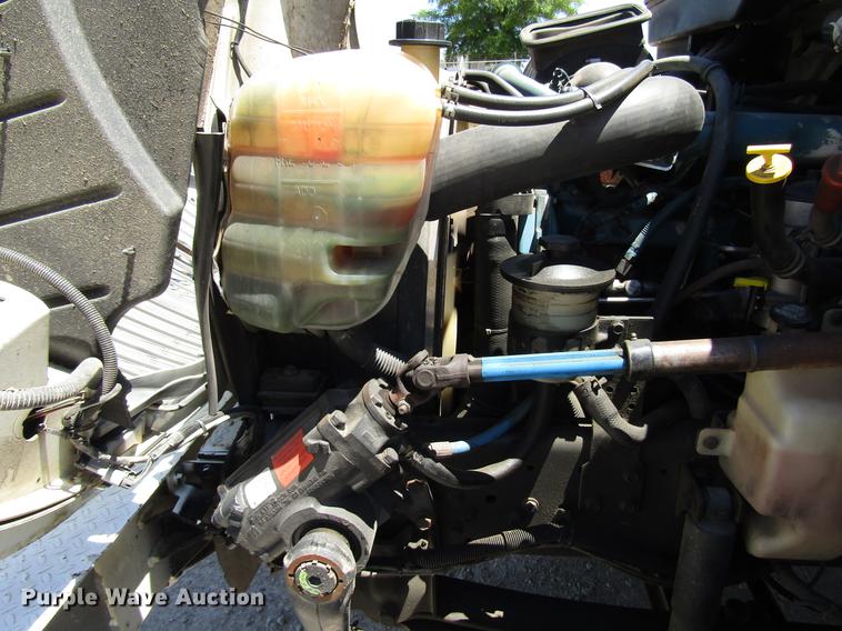 image for item FJ9678 2006 International 4300 digger derrick truck