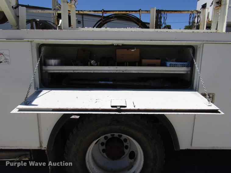 image for item FJ9678 2006 International 4300 digger derrick truck