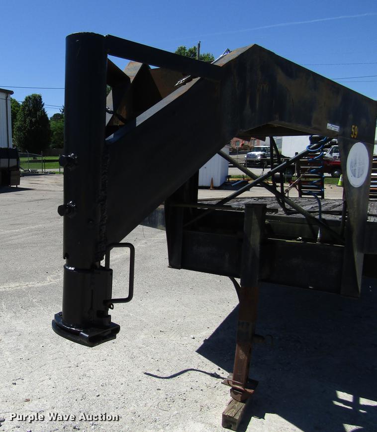 image for item FJ9679 1984 Gooseneck equipment trailer
