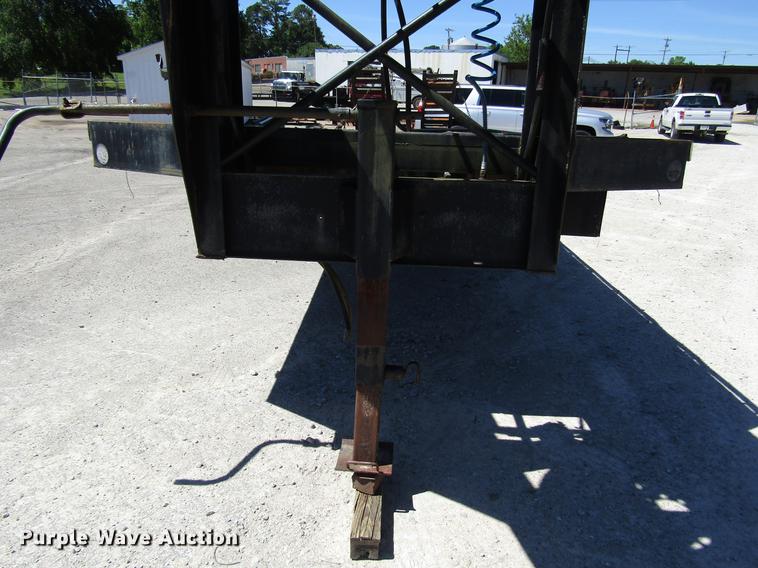 image for item FJ9679 1984 Gooseneck equipment trailer