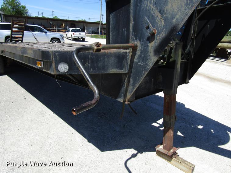image for item FJ9679 1984 Gooseneck equipment trailer