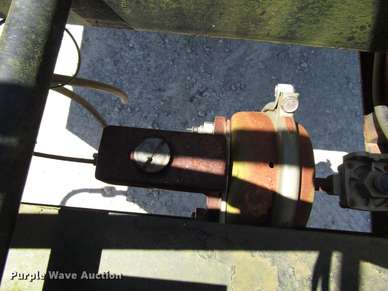 image for item FJ9679 1984 Gooseneck equipment trailer