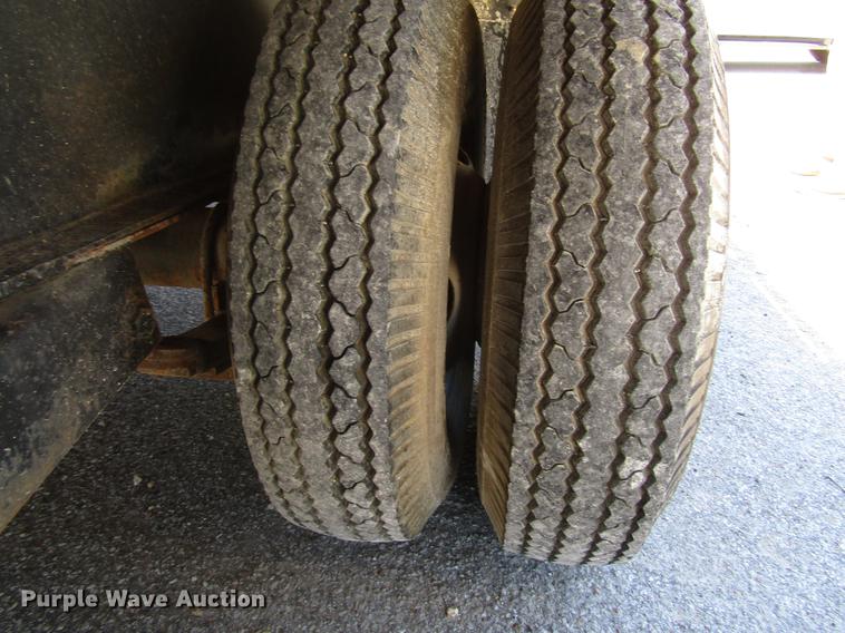 image for item FJ9679 1984 Gooseneck equipment trailer