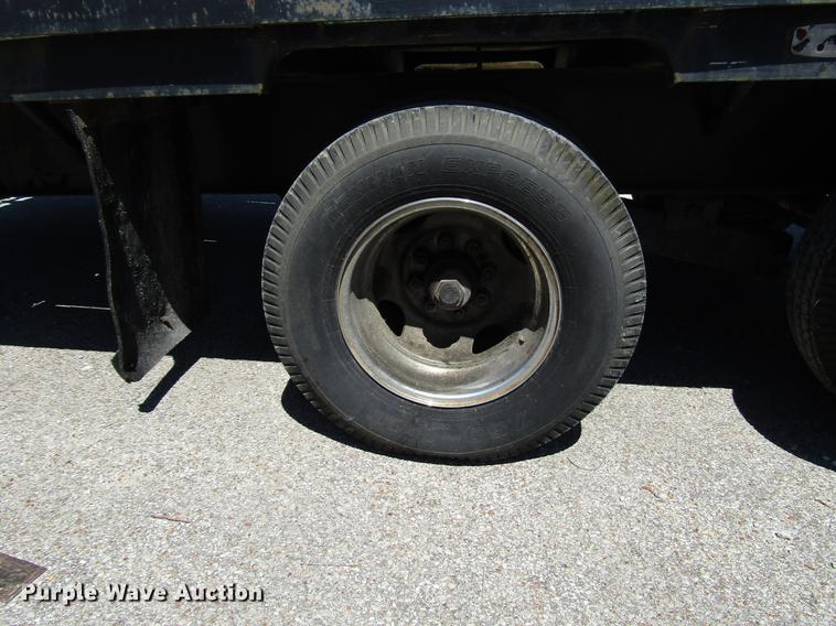image for item FJ9679 1984 Gooseneck equipment trailer